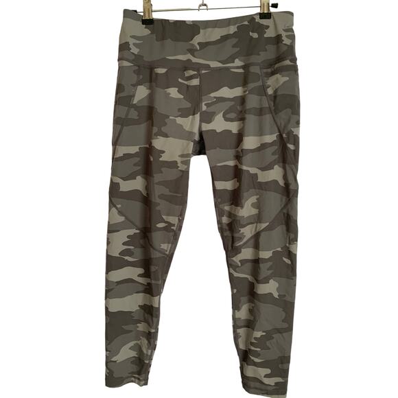 Sweaty Betty Power 7/8 Length Camo Women's Size Medium - Picture 1 of 10